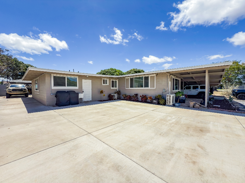Kahului House: 385 Kahoolawe St