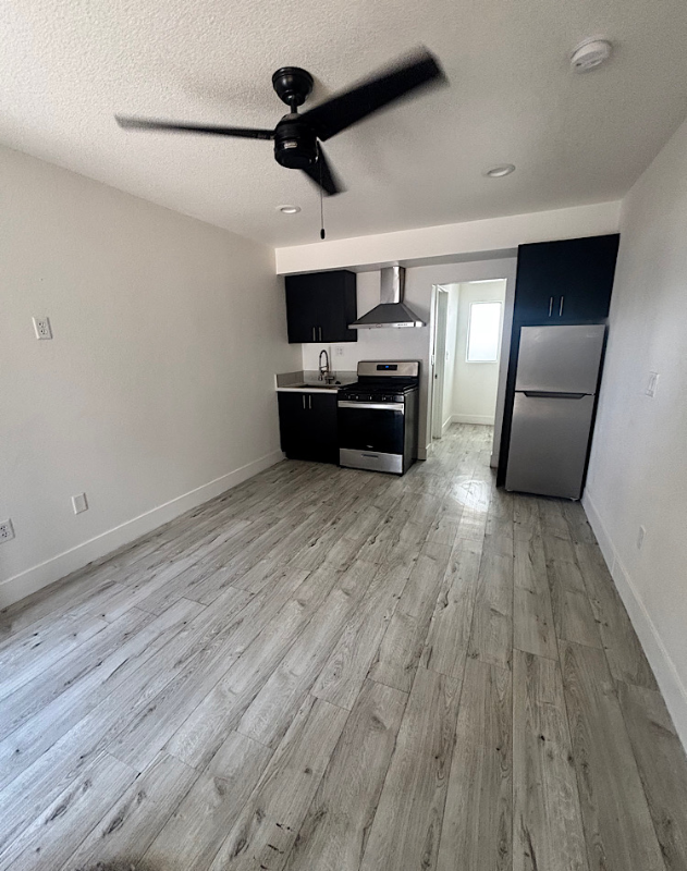 Las Vegas Apartment: 1410 s Casino Center Blvd
