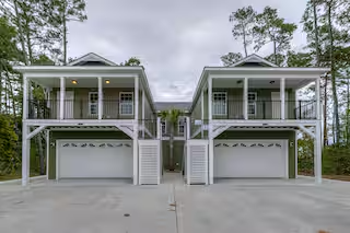 Murrells Inlet House: 506 Pine Avenue