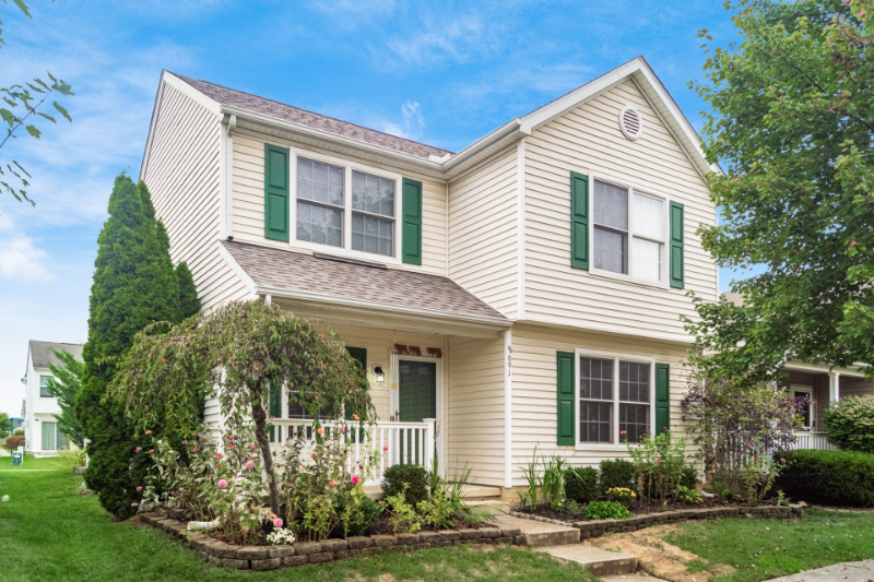 Lewis Center House: 8691 Pennycress Ln