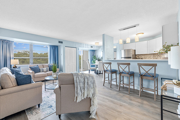 Saint Petersburg Apartment: 3315 58th Ave S