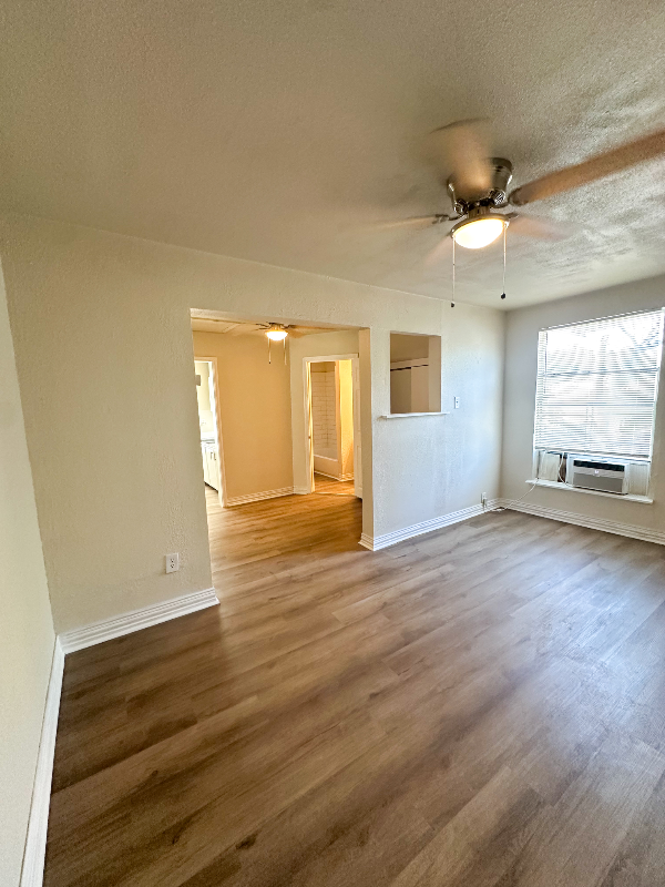 San Antonio Multiplex: 311 W Malone Unit#2