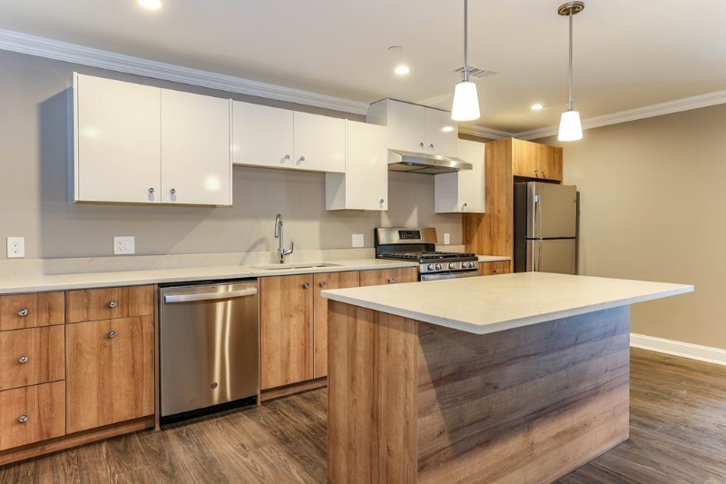 Dedham Condo: 918 Providence Highway