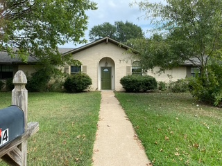 Texarkana House: 6104 Polly Drive