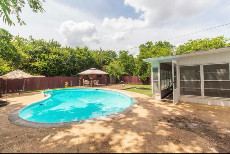 Fort Worth House: 4132 Anita Ave