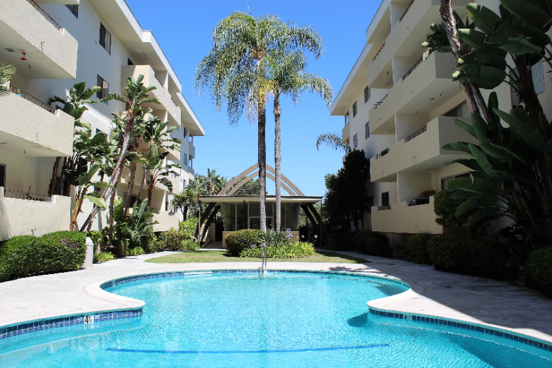 Rancho Palos Verdes House: 29641 S Western Ave