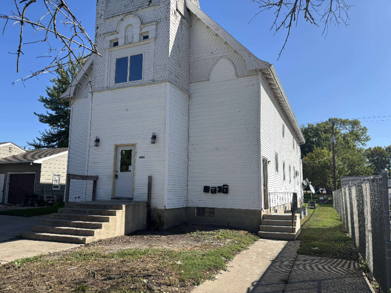 Slayton Multiplex: 2645 Juniper Ave