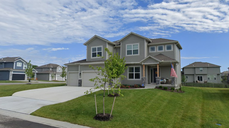 Olathe House: 19002 W. 169th Place