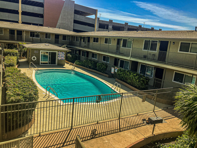 Chula Vista Apartment: 330 Roosevelt St