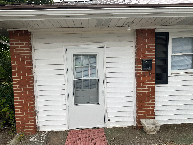 Durham House: 3662 Guess Rd