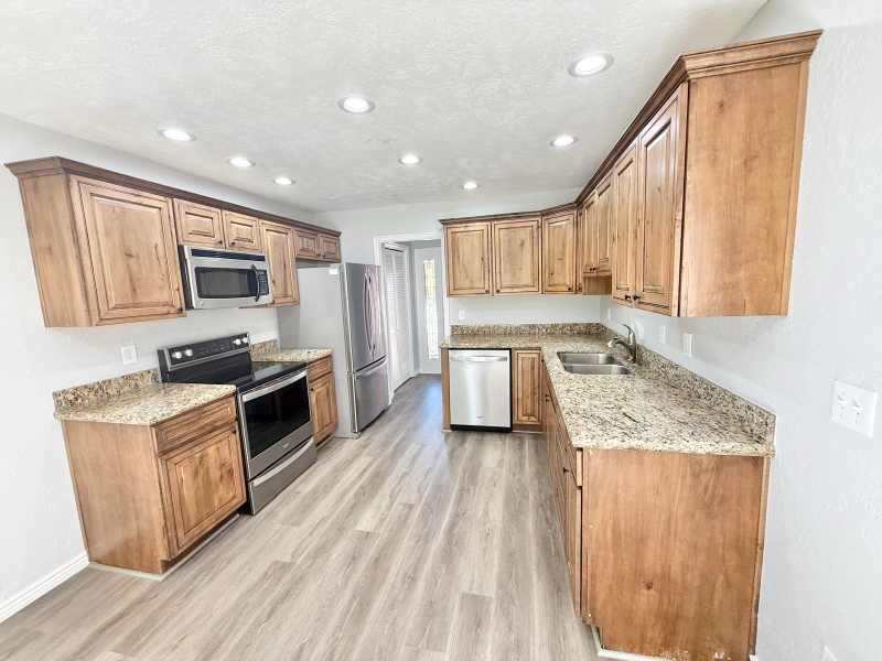 Sandy Townhome: 8335 S 1050 E