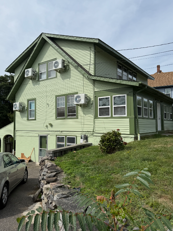 Groton House: 170 walker hill