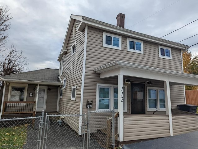 Altoona Townhome: 110 8th St