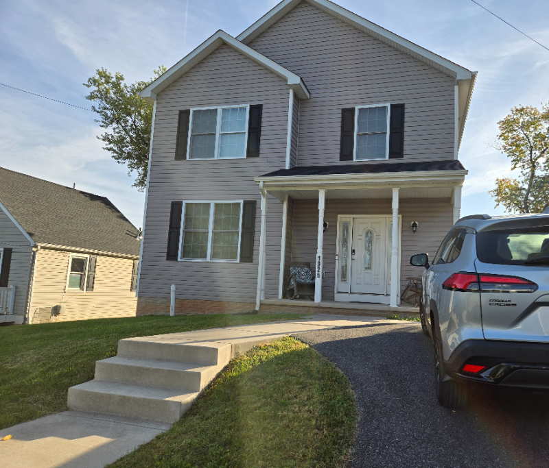 Arbutus House: 1925 Brady Avenue