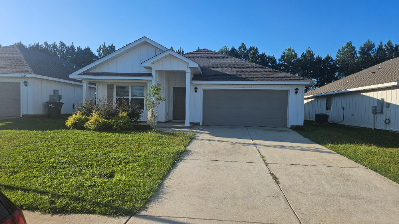 Daphne House: 23432 Shadowridge Dr