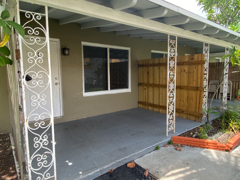 Hollywood Multiplex: 2215 Adams Street Unit 01