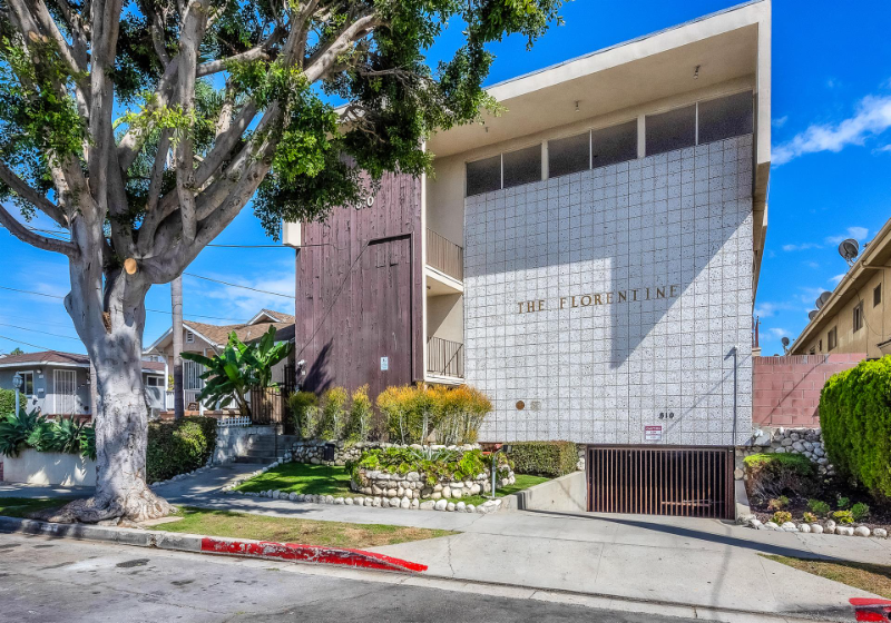 Inglewood Condo: 810 Edgewood St