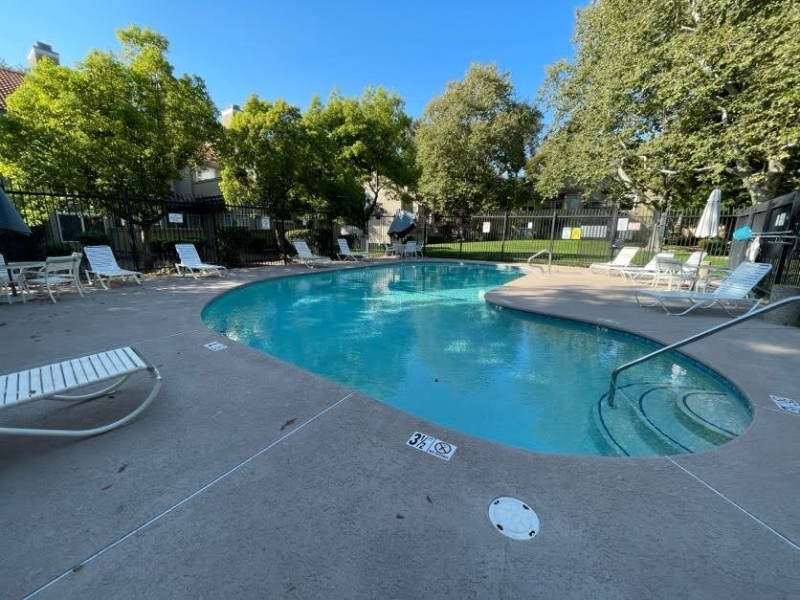 Hercules Condo: 2008 Forest Run