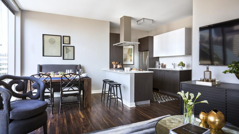 Chicago Condo: 112 W Wacker Dr