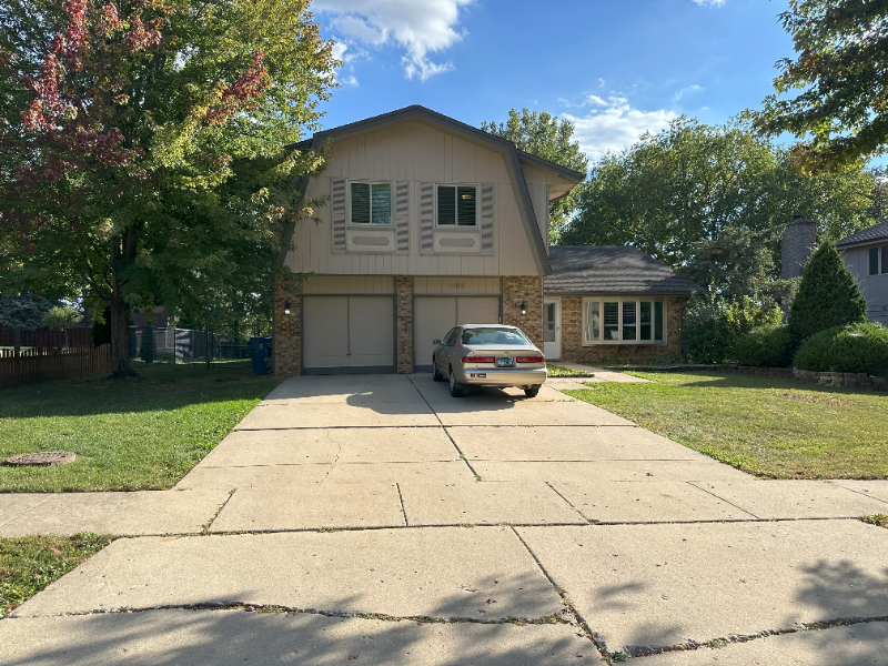 Bartlett House: 1183 Fox Boro Lane