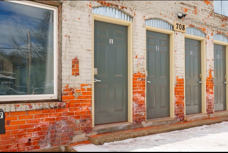 Kalamazoo Apartment: 708 Mills Street