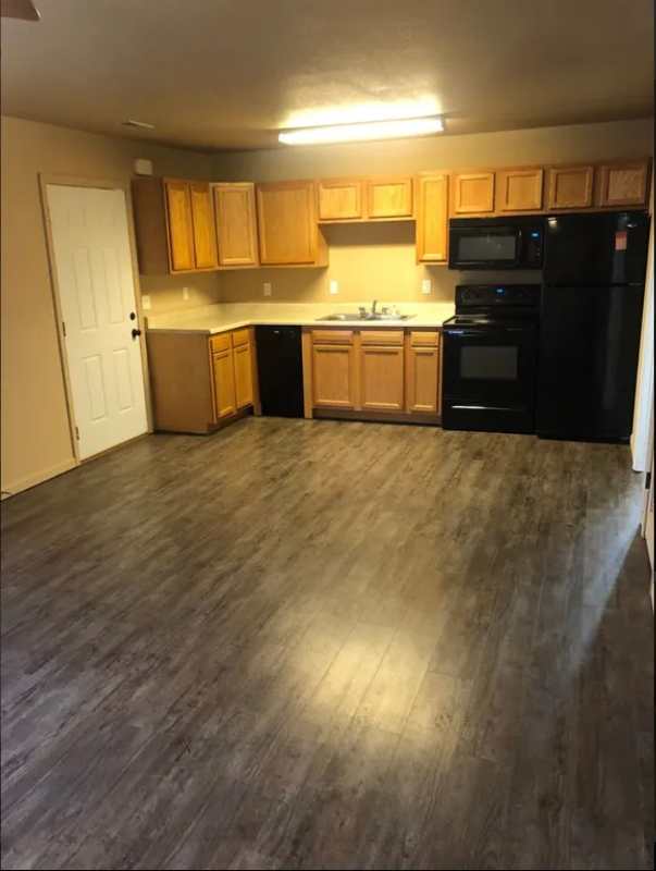 St Robert Multiplex: 16565 Hunters Ridge Lane