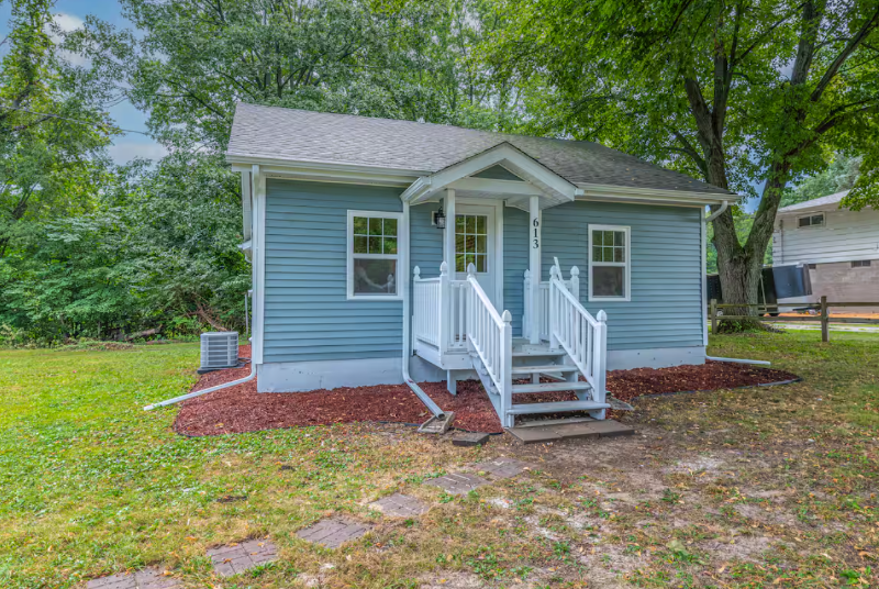 Silvis House: 613 5th Street