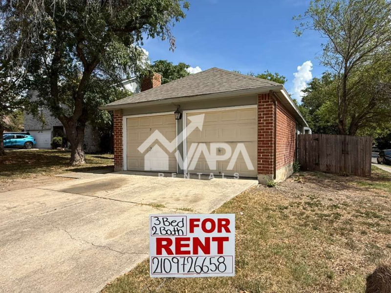 San Antonio House: 9002 Mouton