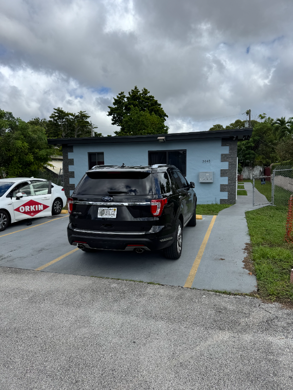 miami Multiplex: 3045 SW 1st St. Apt. 4