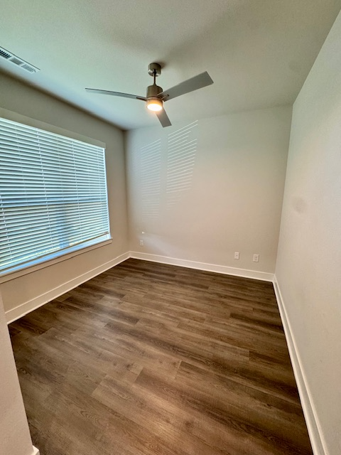 Bentonville House: 3909 SW Pecan Cir