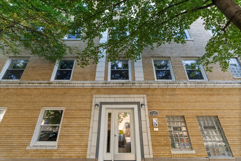 Chicago Condo: 1347 W Eddy St