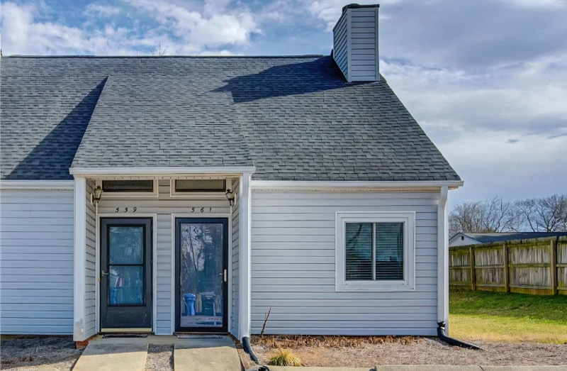 Kernersville Townhome: 561 Brookside Ct