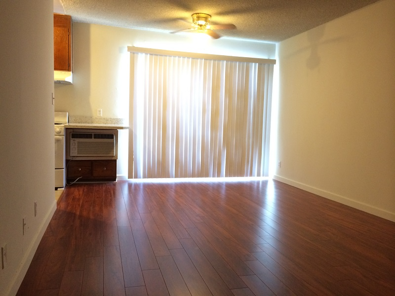 Los Angeles Apartment: 530 Veteran Ave