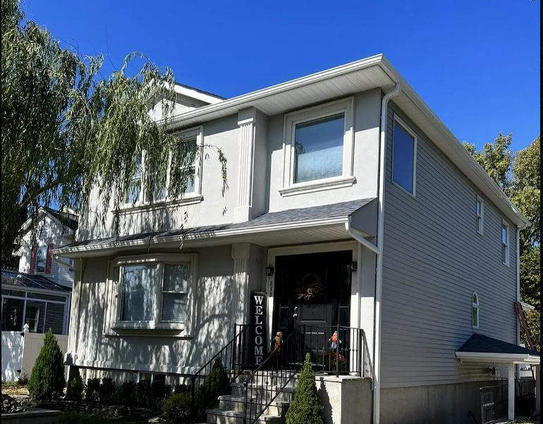 Leonardo House: 839 Leonardville Road