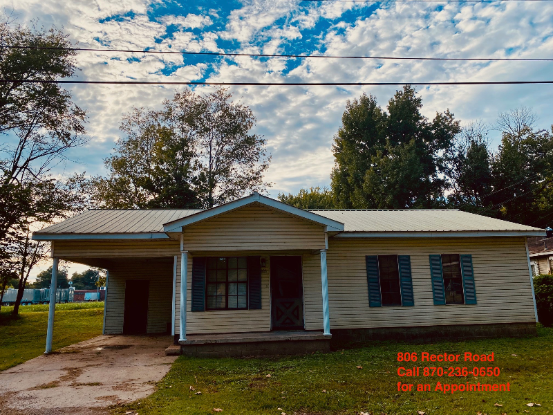 Paragould House: 806 Rector Road
