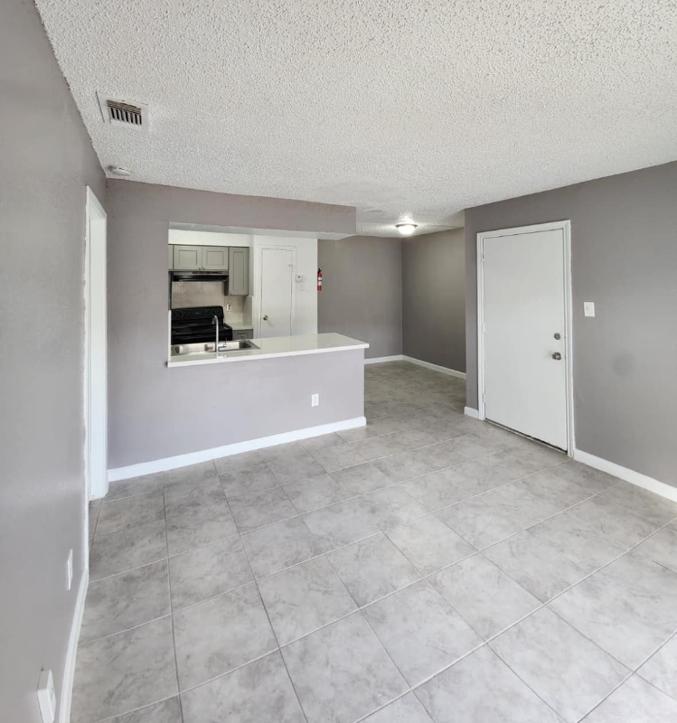 Houston Apartment: 10110 Forum Park Dr