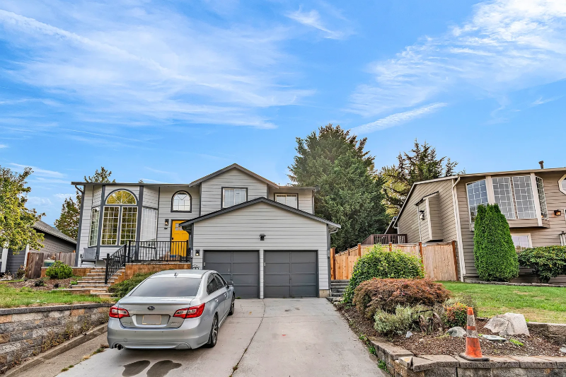 Lake Stevens Multiplex: 1423 85th DR NE