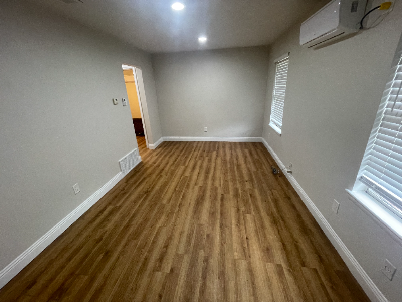 Kaufman Multiplex: 207 W South St.