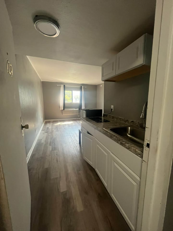 Toledo Apartment: 111 South Summit Street