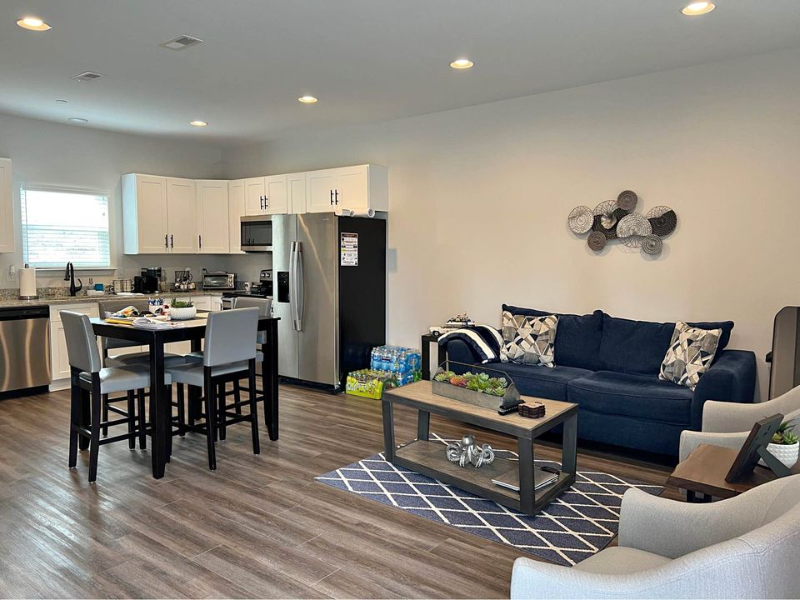 Woodbury Townhome: 307 McMinnville Highway