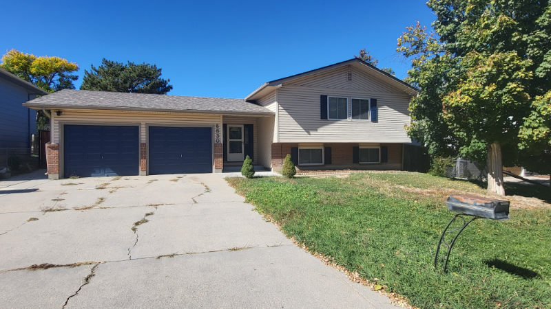 Colorado Springs House: 6830 Snead St