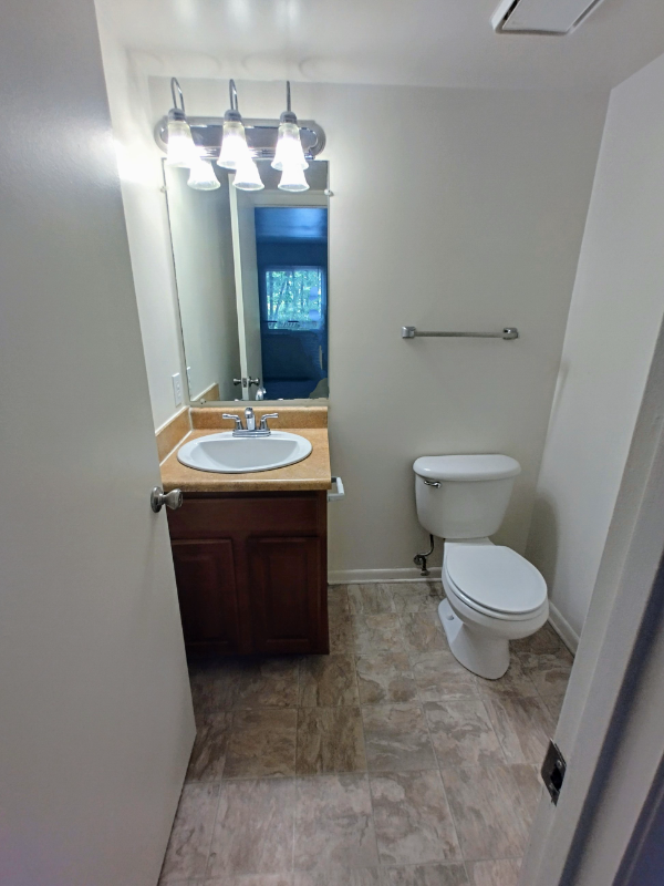 Lynchburg Apartment: 600 Reusens Road