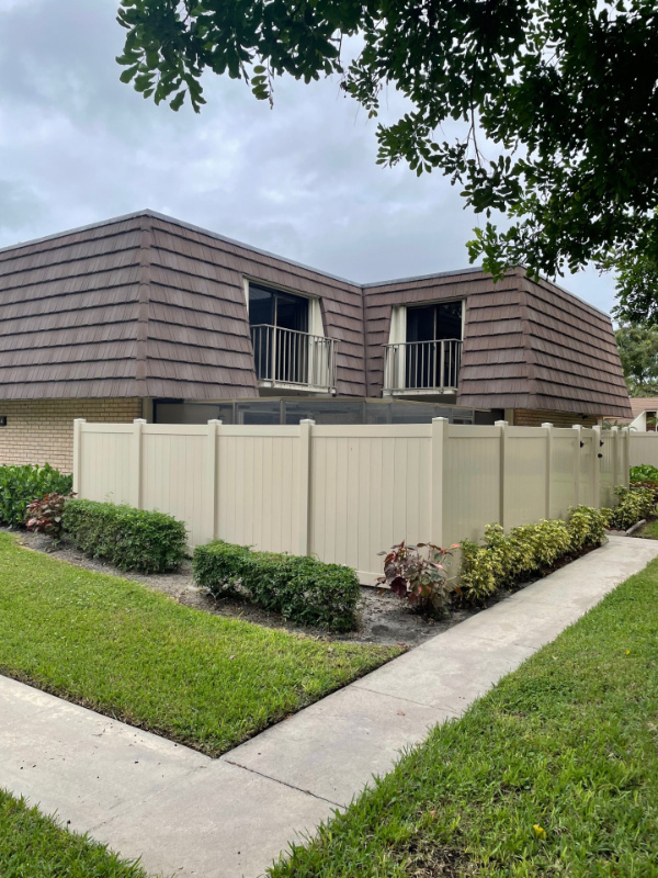 West Palm Beach Townhome: 7507 75th Way