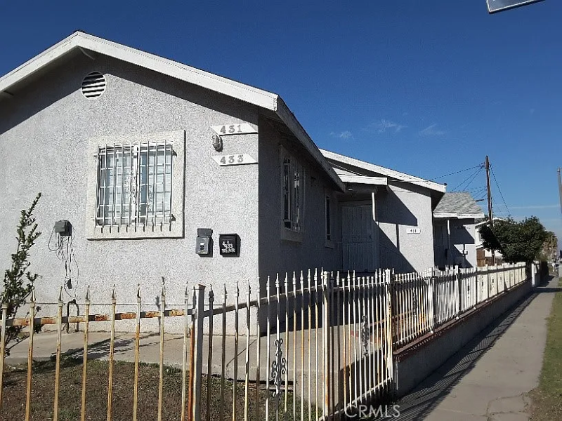 Los Angeles House: 431 W 112th St