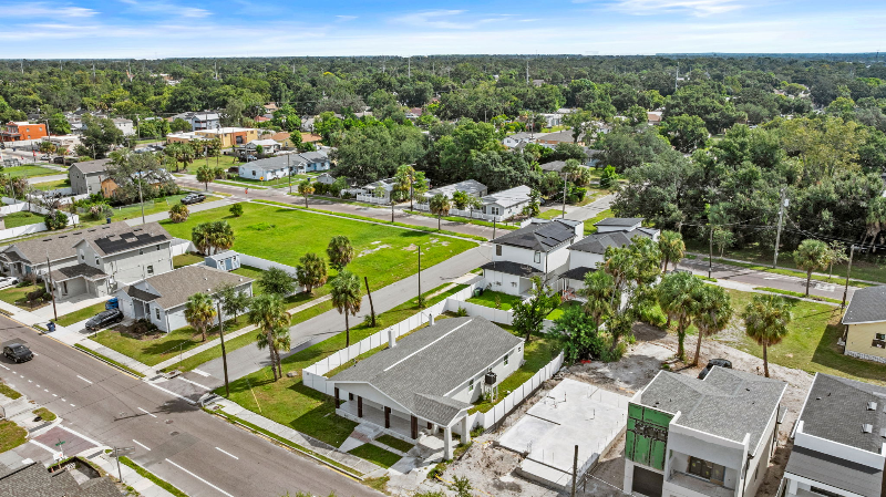 tampa House: 2909 n 21st street