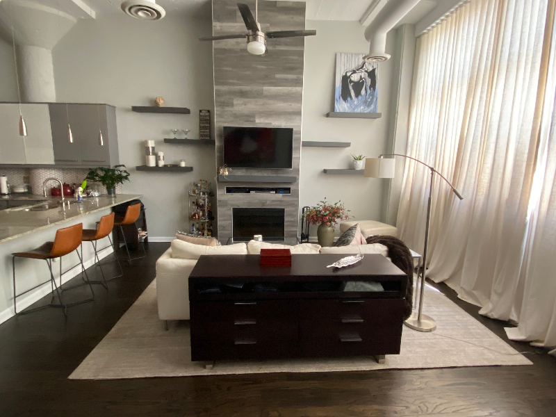 Chicago Condo: 2750 N Wayne Ave