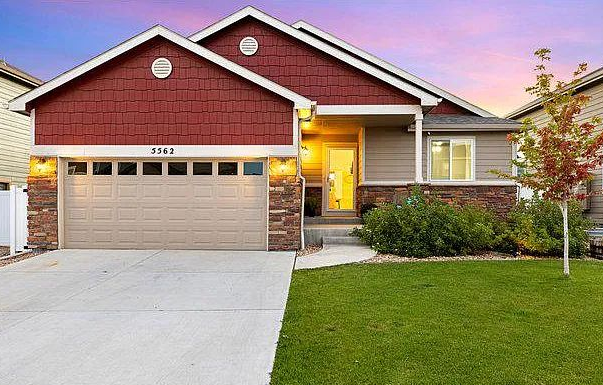 Windsor House: 5562 Osbourne Drive