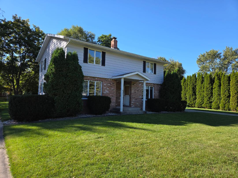 Bay City Townhome: 3582 Debra Ln.