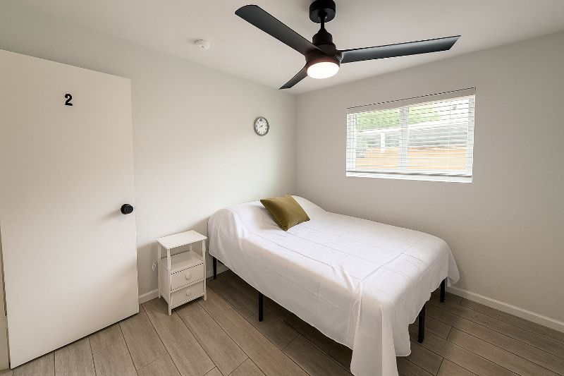 Tempe House: 1630 E 12th St