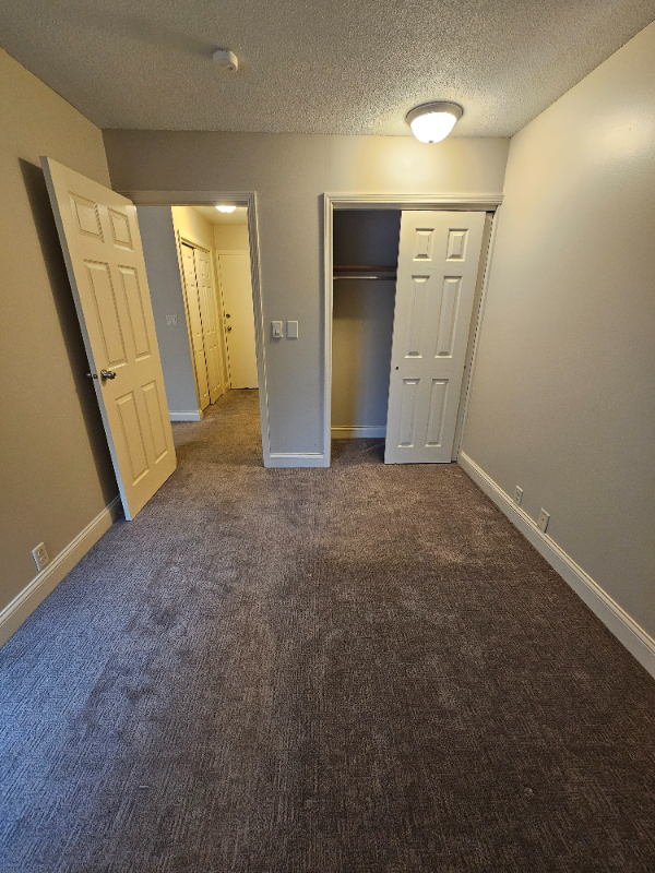 Lincoln Apartment: 1810 E St.